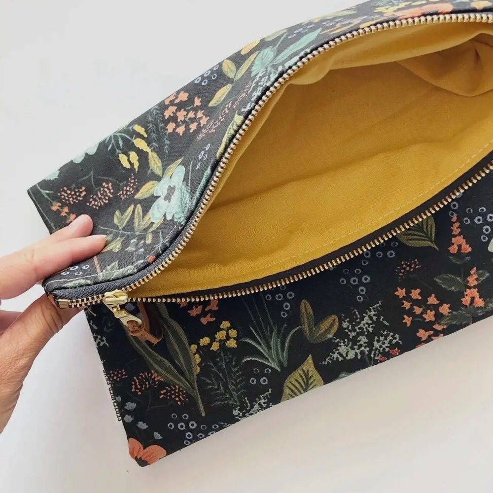 Rifle Fold Over Clutch - Picture 4 of 5